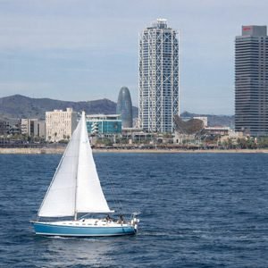 Plan your personalized sailing experience in Barcelona